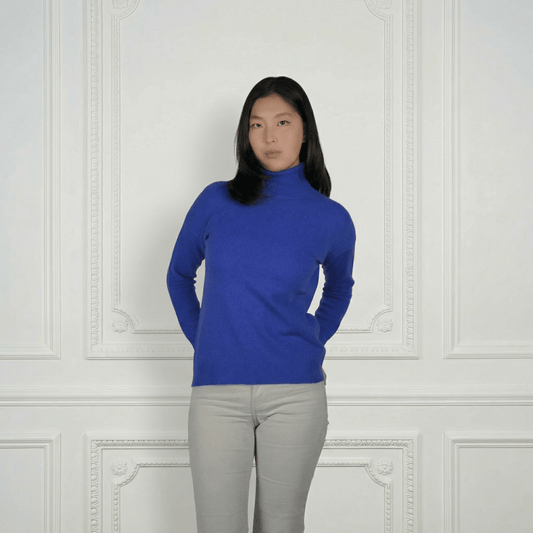 Light Cashmere Turtleneck - Blue Sky Cashmere